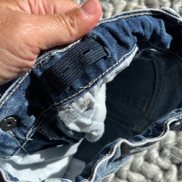 Baby Gap distressed shark jeans - Picture 5 of 5